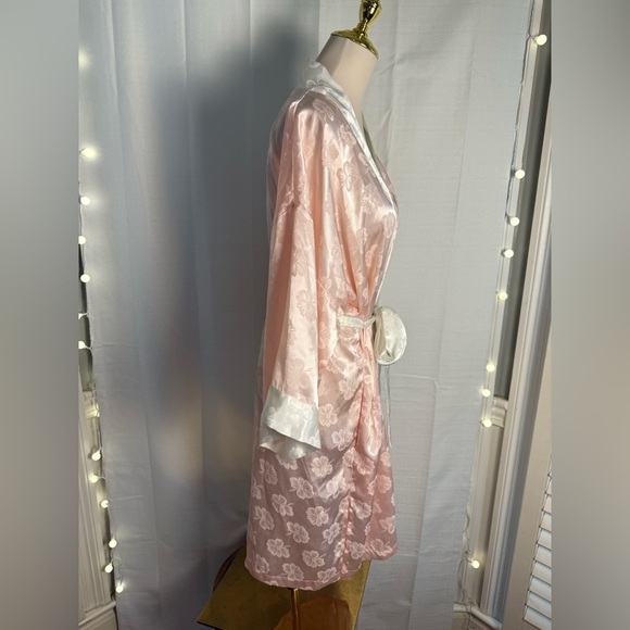 Vintage Victoria’s Secret Pink Floral Satin Jacquard Kimono Robe Lingerie - Picture 3 of 10